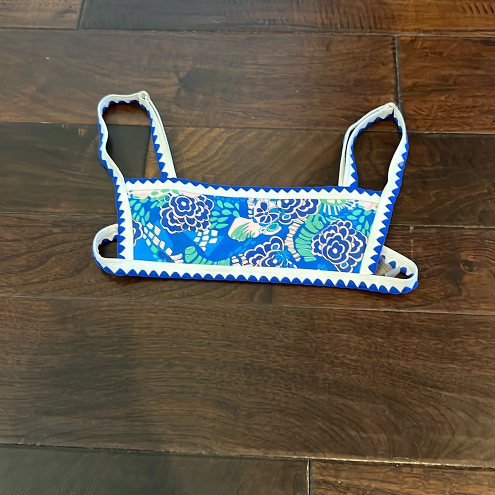 Blue floral pattern swimsuit top